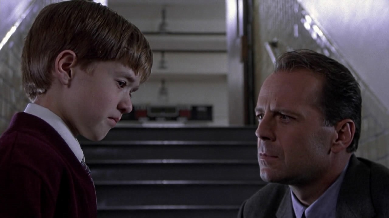 فیلم The Sixth Sense (حس ششم)