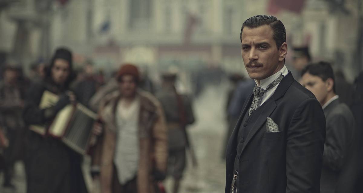 سریال Pera Palas'ta Gece Yarısı